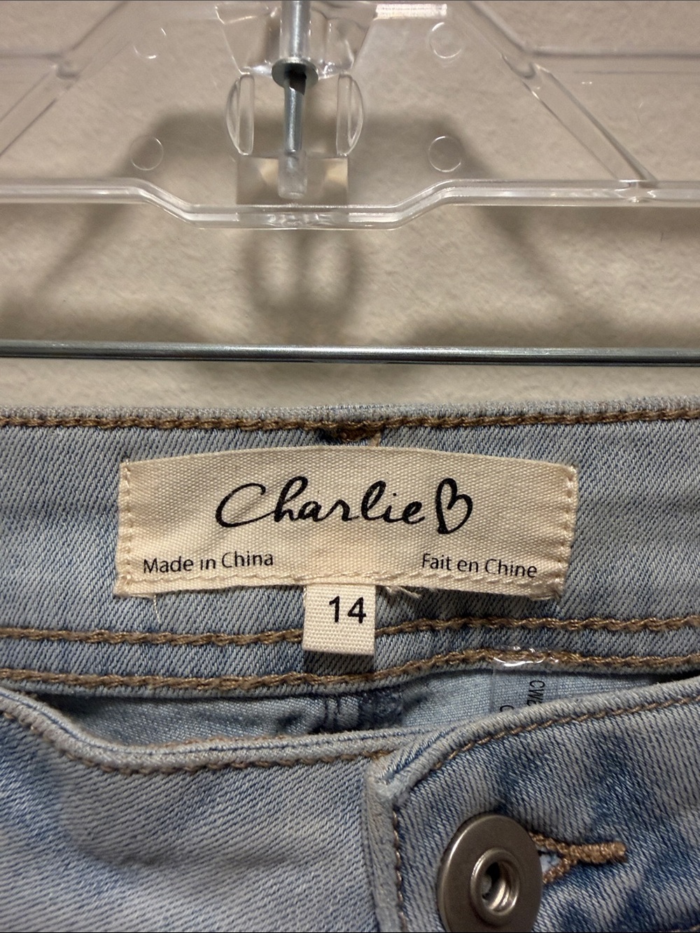 CHARLIE B Light Blue Cropped Frayed Hem Jeans - Picture 2 of 5